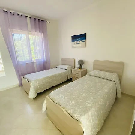 Club Two Bed 1f דירה